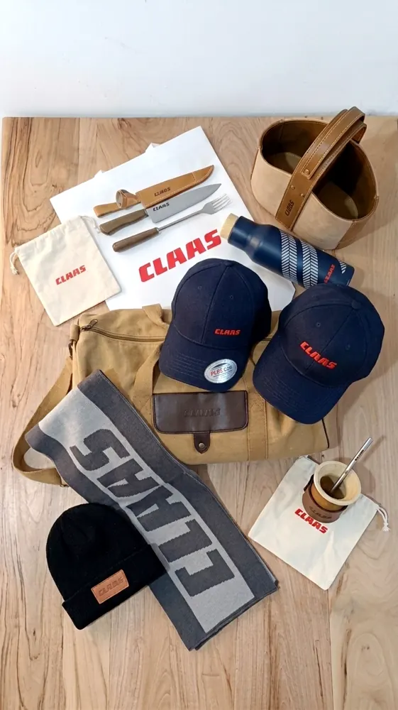 CLAAS: kit de campo con gorras, gorro, matera y cuchillo