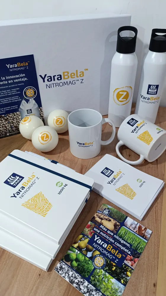 Yara Bela: lanzamiento con caja a medida, botellas, tazas y cuadernos