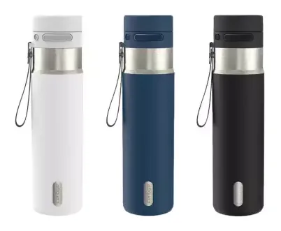 Tres botellas térmicas Contigo en blanco, azul y negro